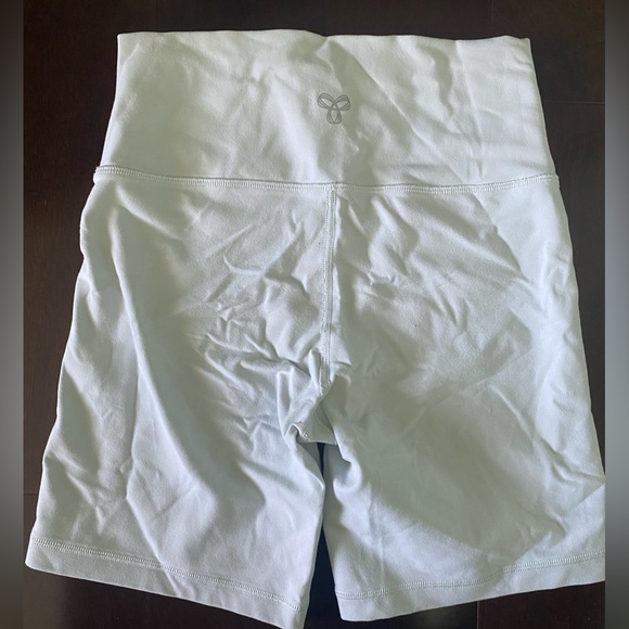 TnaBUTTER Atmosphere Hi-Rise 7” Short - Picture 10 of 12